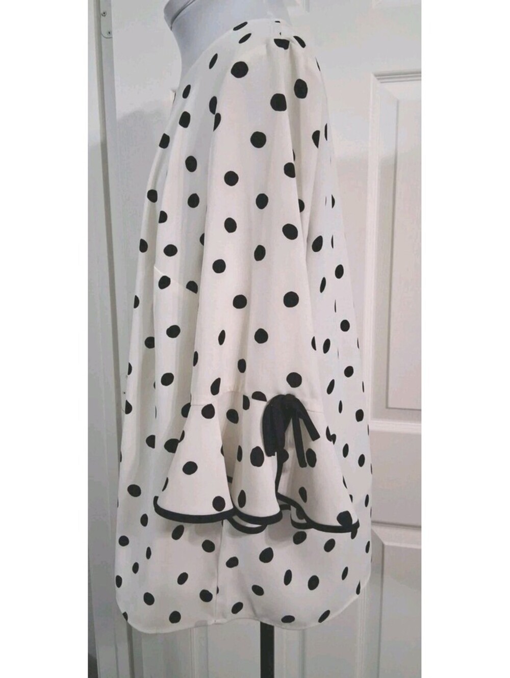 Talbots Women's Size X, Polka Dot Ruffle Sleeve Top EUC